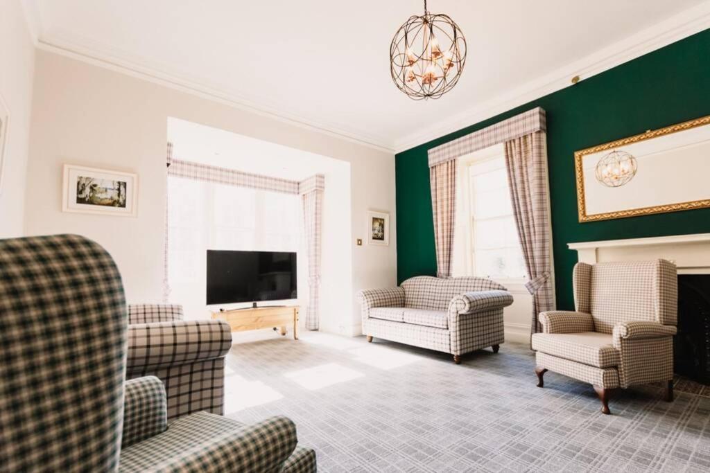 Wallace Apartment - A Unique Apartment In Countryside Park With Wifi And Access To Bar And Pool Perth Exterior foto