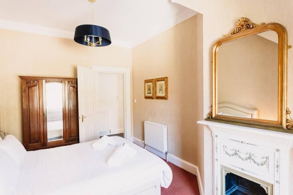 Wallace Apartment - A Unique Apartment In Countryside Park With Wifi And Access To Bar And Pool Perth Exterior foto
